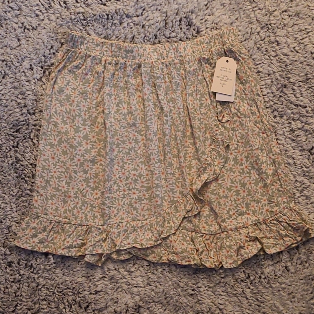 Hippie Rose Matcha Latte Floral Pleated Skirt